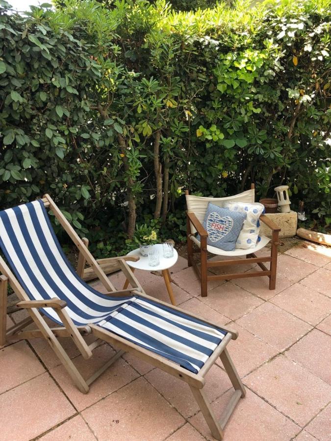 Atypical T2 Of 35 M With Garden Near The Sea *